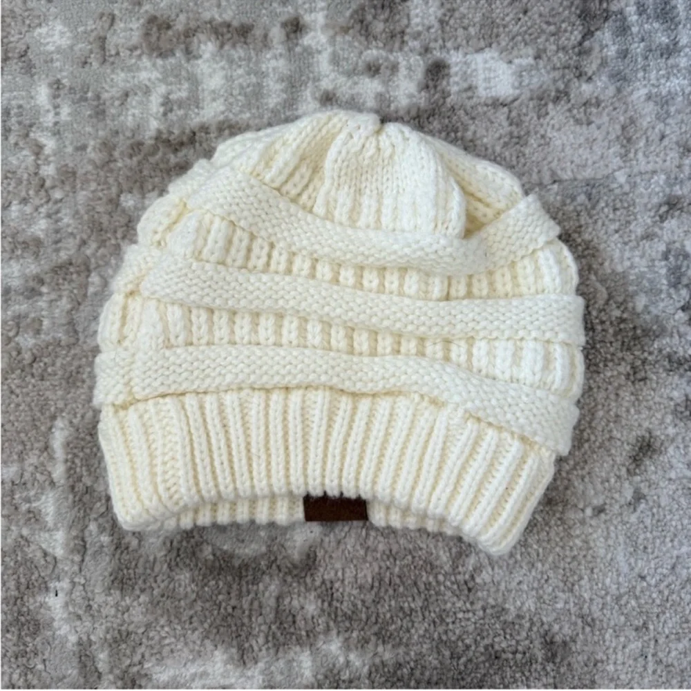 Cream Knit Beanie - Picture 3 of 4